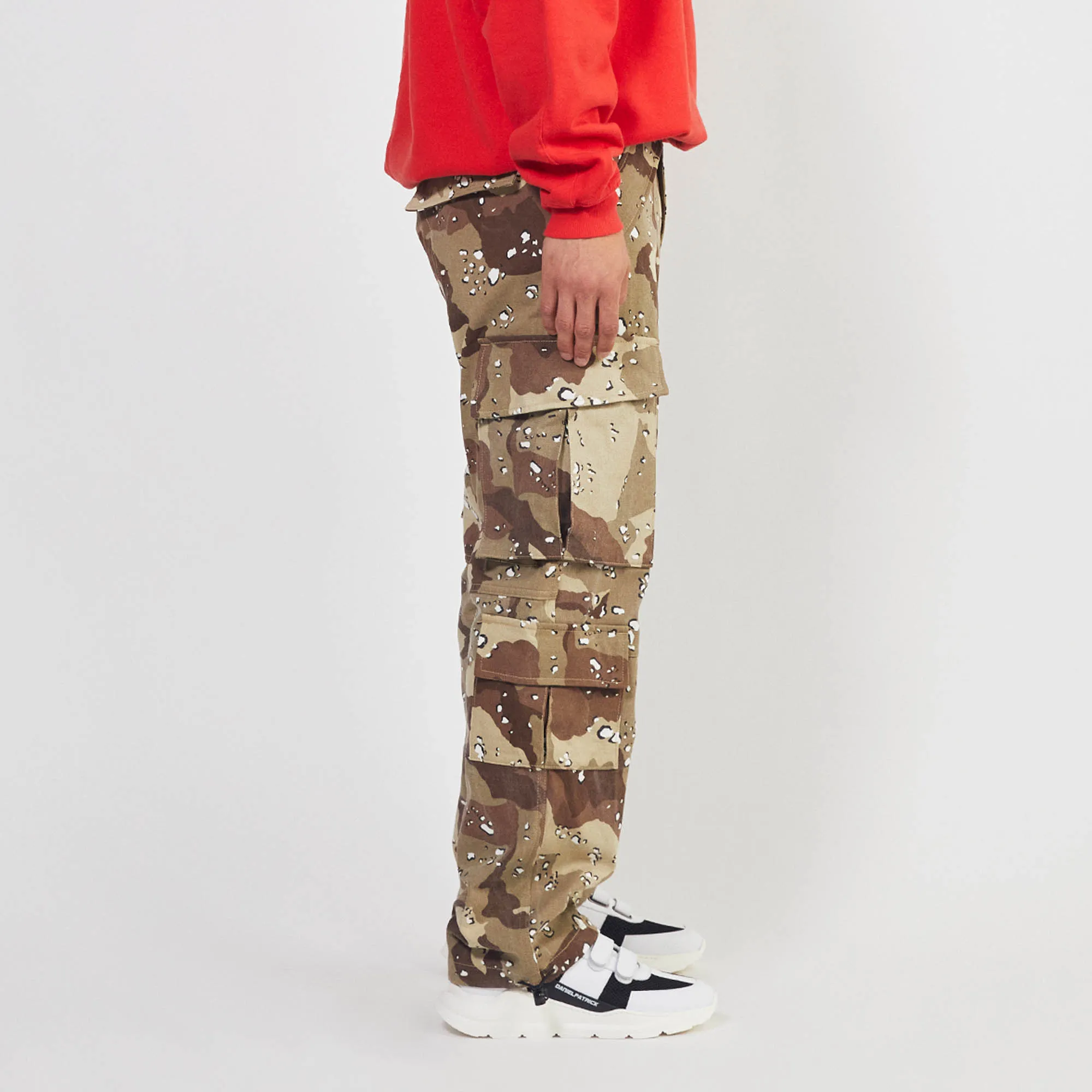 7 pocket cargo / distressed desert camo