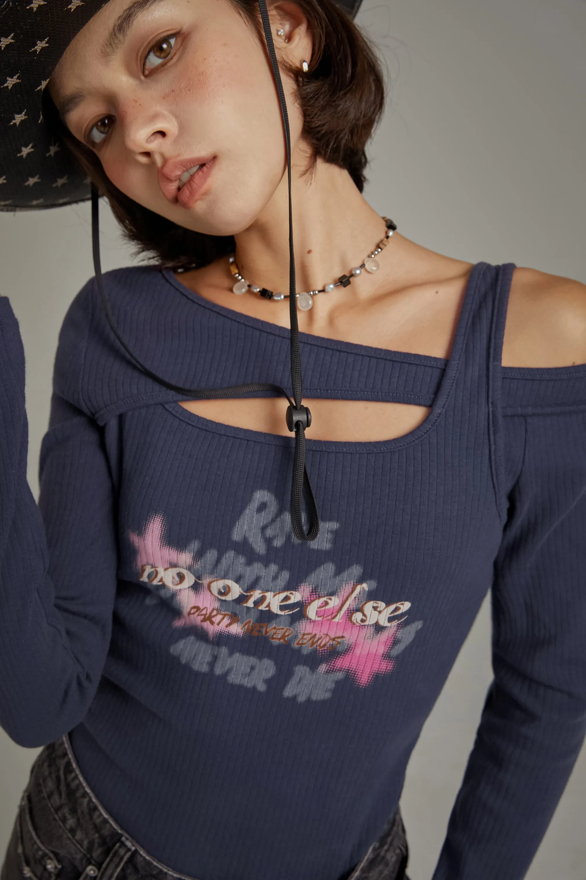 Lettering Rave Open Shoulder Layered T-Shirt