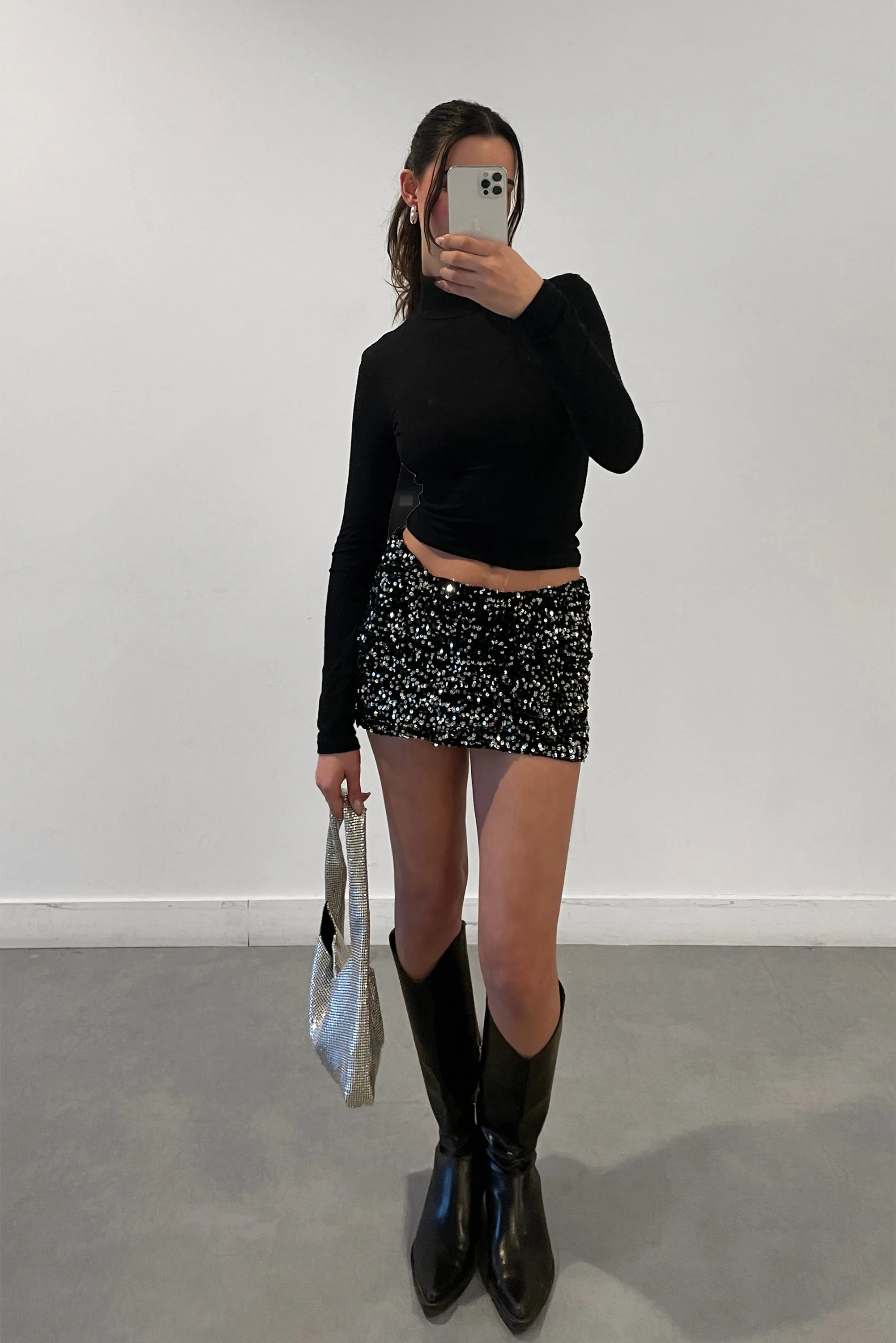 SEQUINED MINI SKIRT